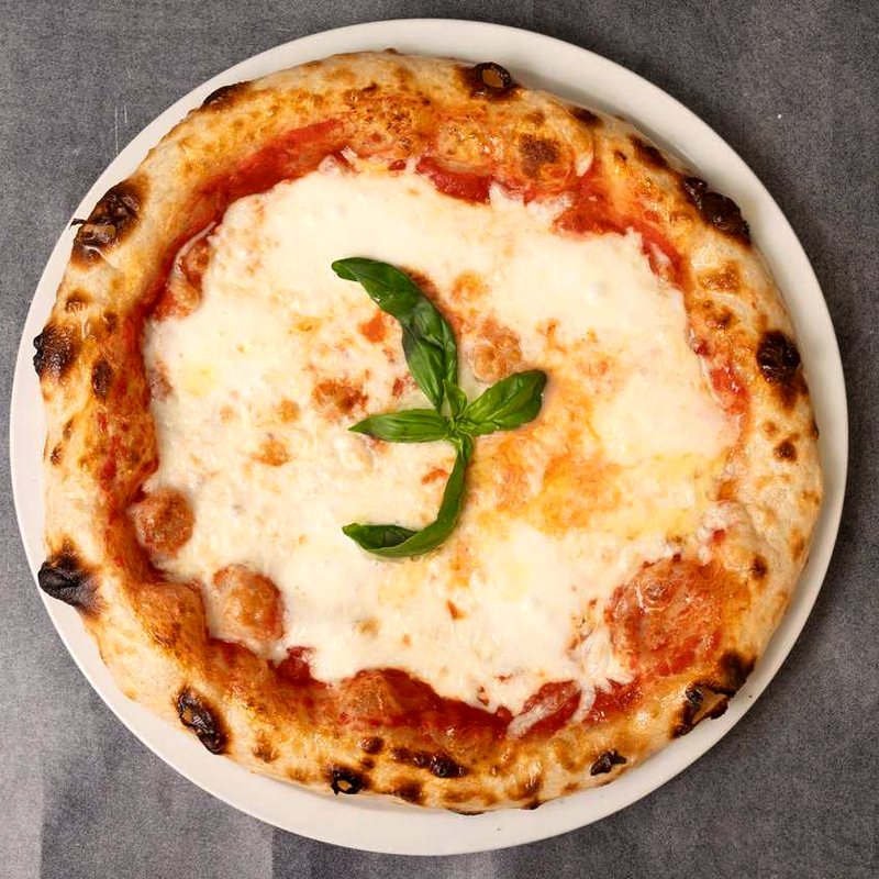 Margherita pizza — tomato, fior di latte and basil